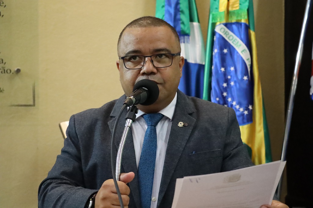 Vereador Jelson Bernabé pede melhorias para os bairros Salgado Filho e São Domingos