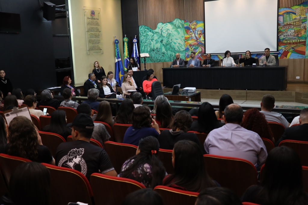 Profissionais da Administração foram homenageados na Câmara Municipal de Ponta Porã